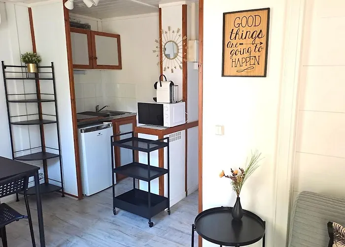 Lot 23 - 4-6 Places شاليه